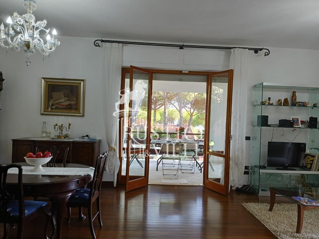 Villa in Livorno, Tuscany, Italy 2 - 16153934