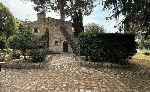 Vienne Department (86) 19th And 20th Century Chateau 345 Acres Of Land