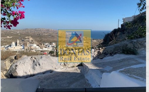 House in Thira, Aegean, Greece 1