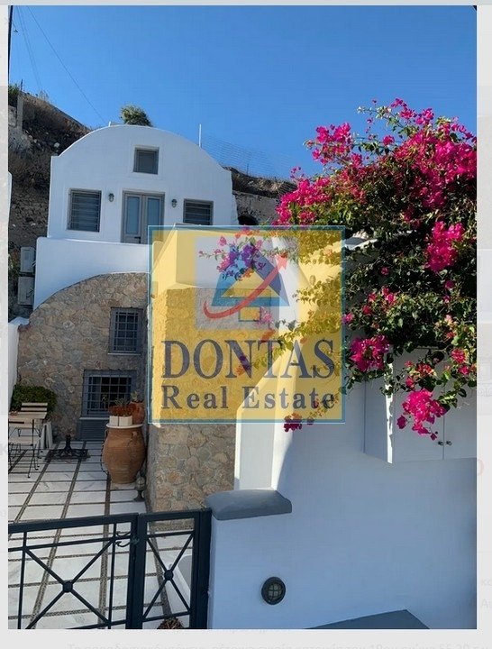 House in Thira, Aegean, Greece 3 - 16155533