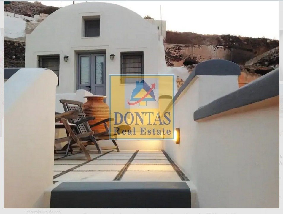 House in Thira, Aegean, Greece 2 - 16155533