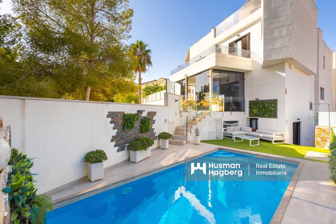 Villa in Orihuela, Valencian Community, Spain 1 - 14944735