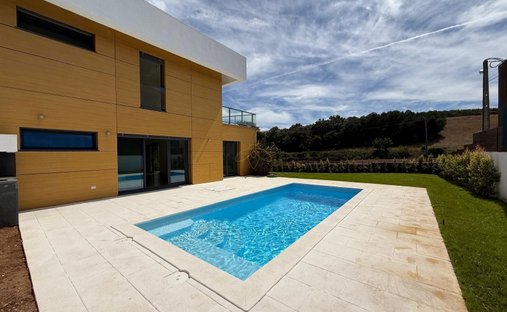 Villa in Sao Domingos de Rana, Lisbon, Portugal 1