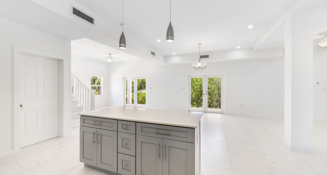 House in North Sound Estates, Bodden Town, Cayman Islands 5 - 16151029