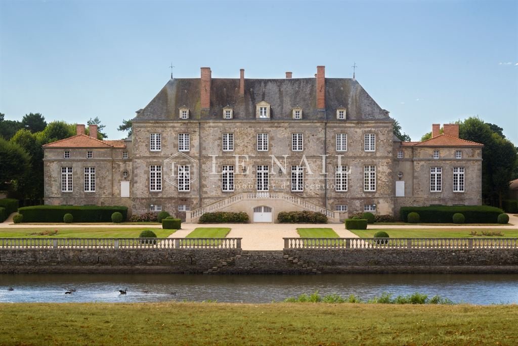 Whispers of the Bocage: A Monumental 18th-Century Château in Vendée’s Golden Light