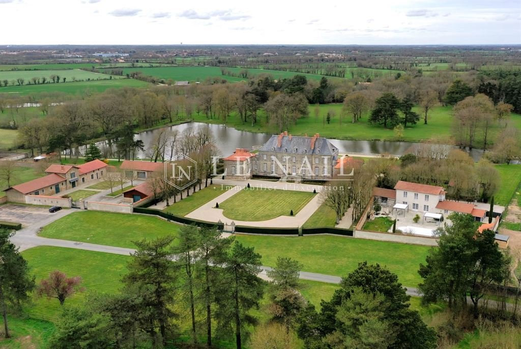 Whispers of the Bocage: A Monumental 18th-Century Château in Vendée’s Golden Light