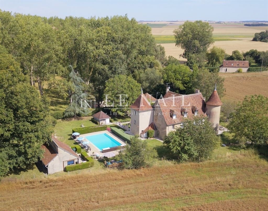 Whispers of the Loire: A Restored 14th-Century Château in Valençay’s Golden Light