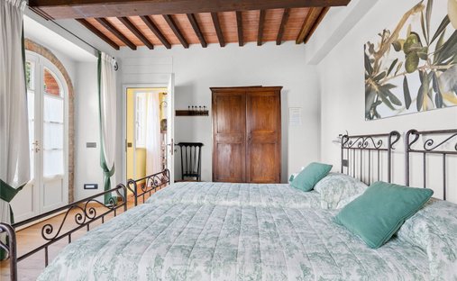 Castle for Sale in Molino d'Egola, Tuscany, Italy