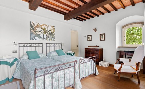 Castle for Sale in Molino d'Egola, Tuscany, Italy