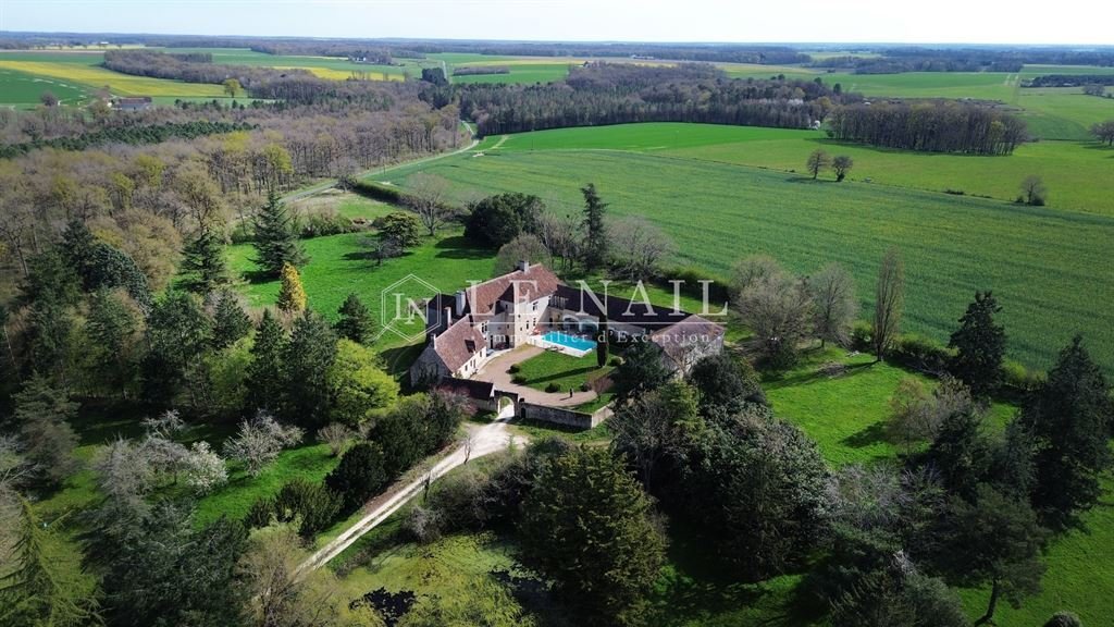 Whispers of the Loire: A 15th-Century Manor’s Timeless Embrace
