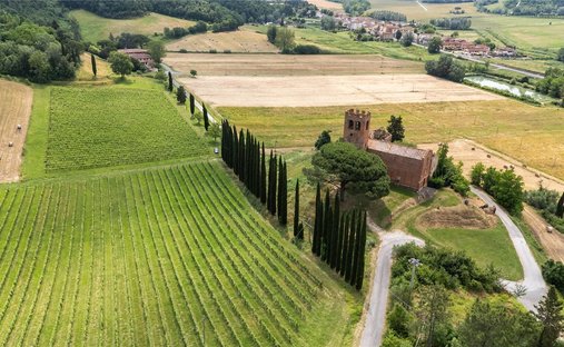 Castle for Sale in Molino d'Egola, Tuscany, Italy
