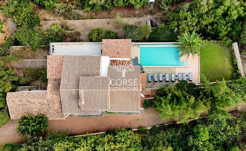 Villa in Sari-Solenzara, Corsica, France 1