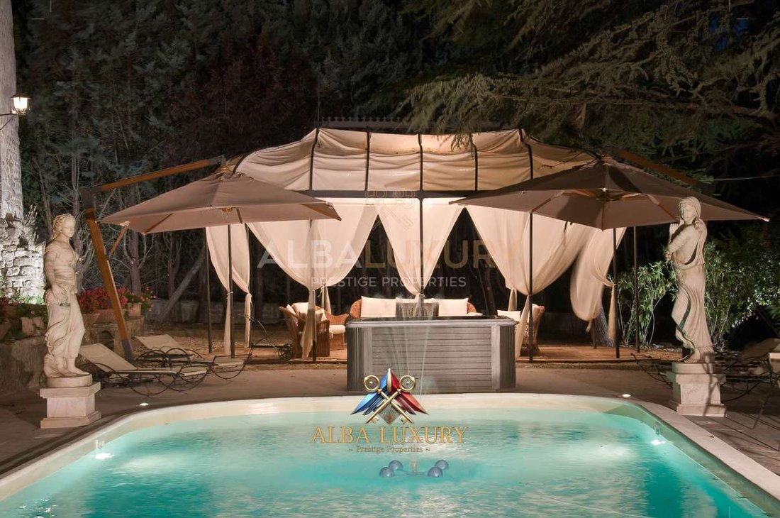 Whispers of Three Eras: A Timeless Umbrian Castle Crowned by Centuries - 5