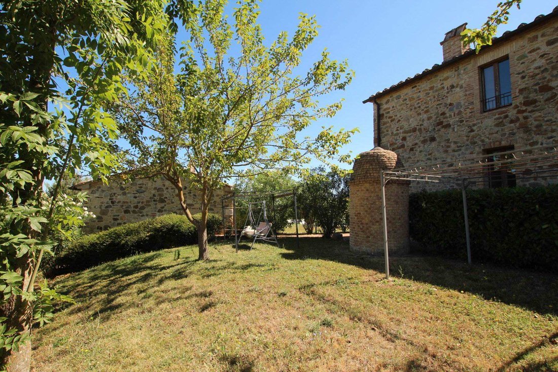 Farm Ranch in Montalcino, Tuscany, Italy 3 - 16154251