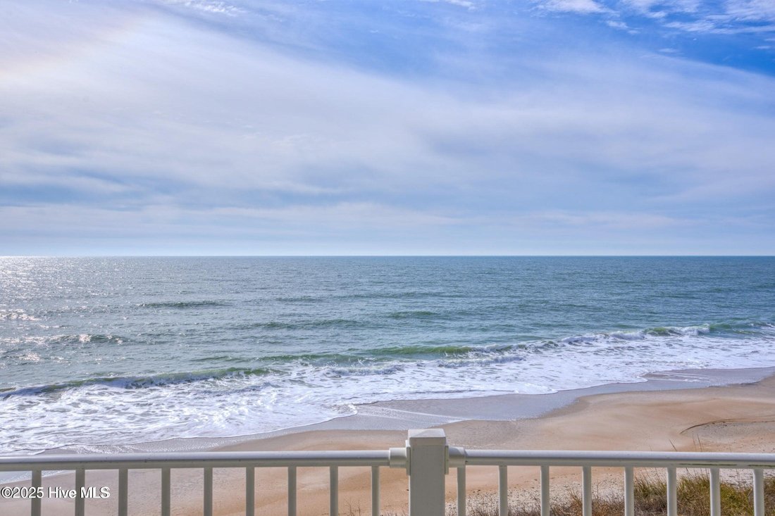 Condo in North Topsail Beach, North Carolina, United States 5 - 16153430