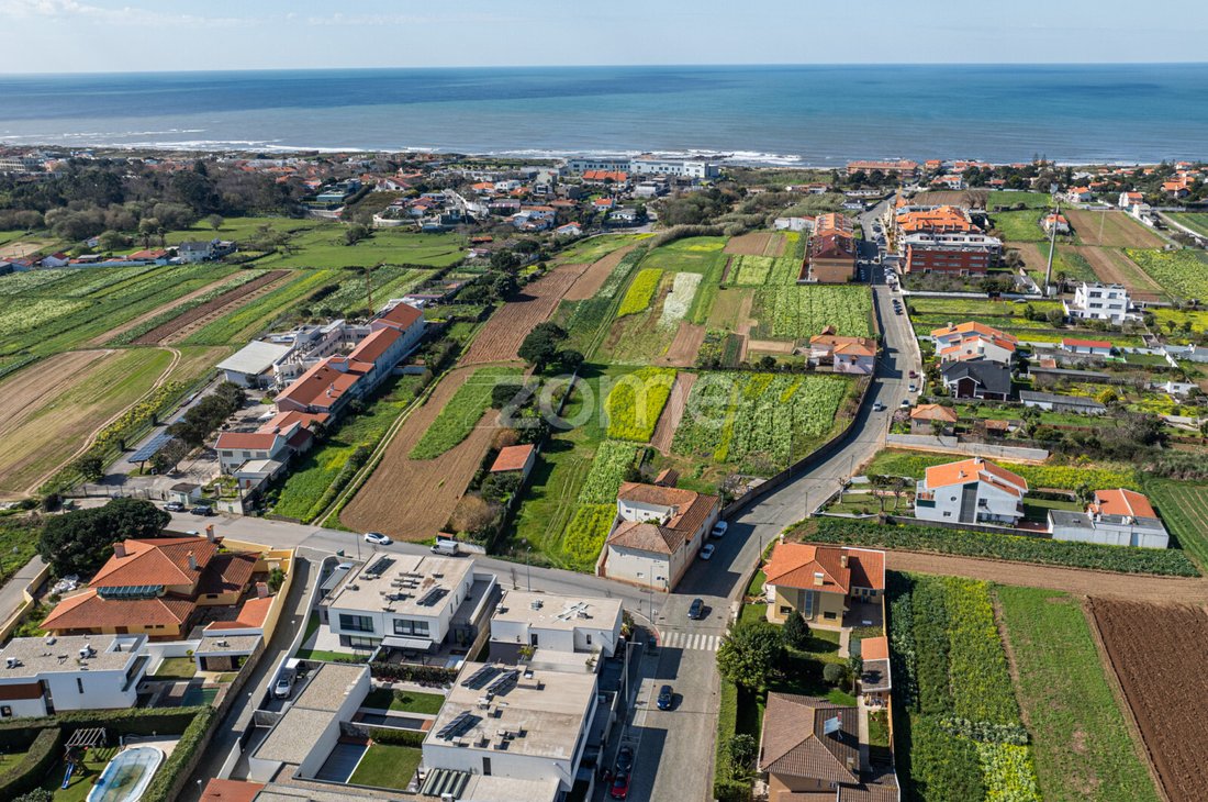 Terreno a Gulpilhares e Valadares, Oporto, Portogallo 1 - 16155068