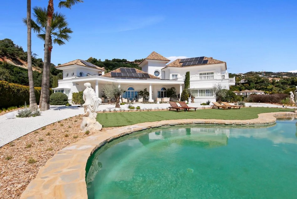 Villa in La Zagaleta, Benahavis, Andalusia 1 - 16156574
