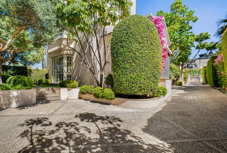 Villa in Marbella, Andalusia, Spain 4 - 16156497