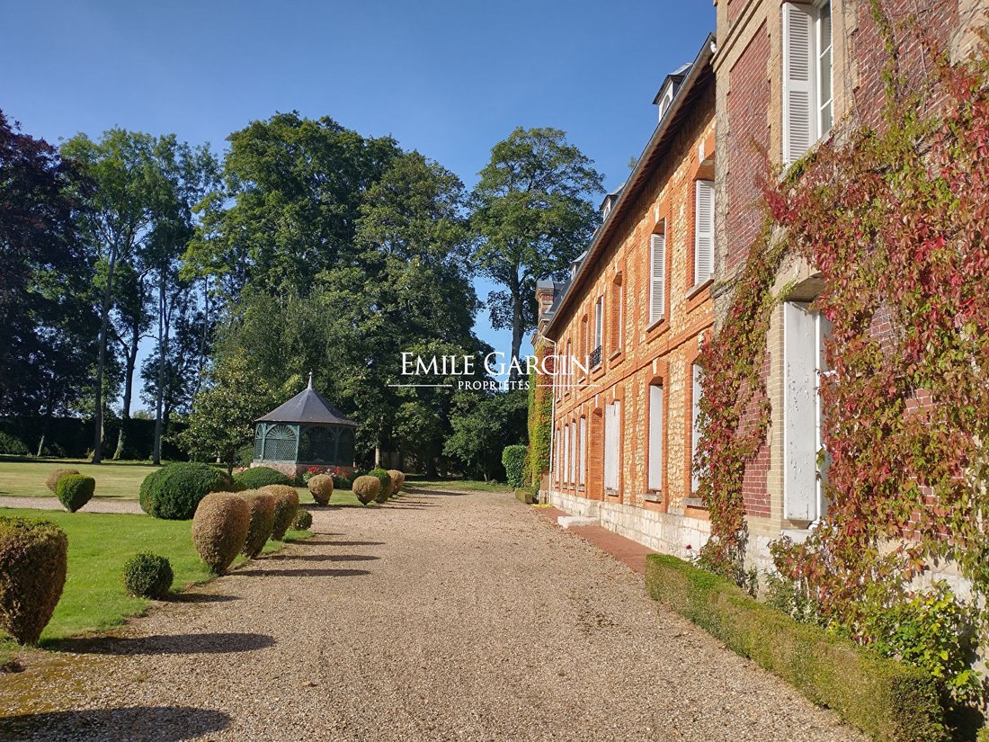 Le Rêve de Le Nôtre: A 17th-Century Château Whispering of Versailles in Normandy’s Golden Valley