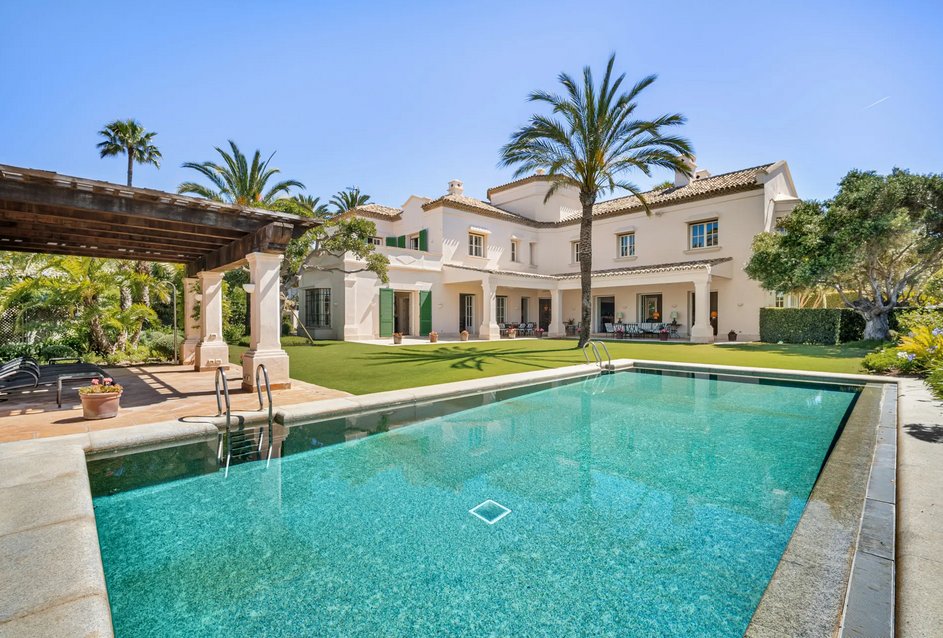 Villa in Marbella, Andalusia, Spain 1 - 16156497