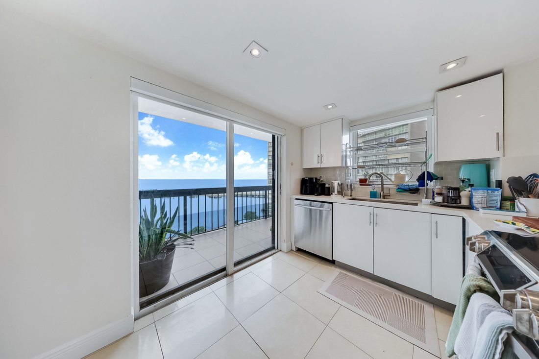 Condo in Miami, Florida, United States 5 - 16155815