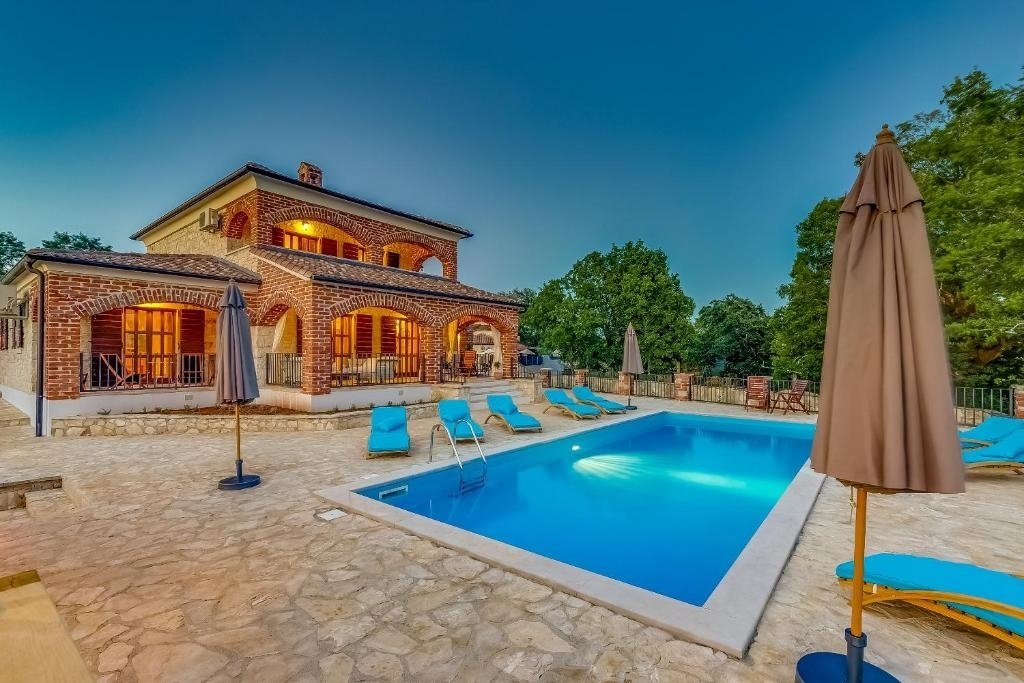 Villa in Višnjan, Istria County, Croatia 2 - 16154751
