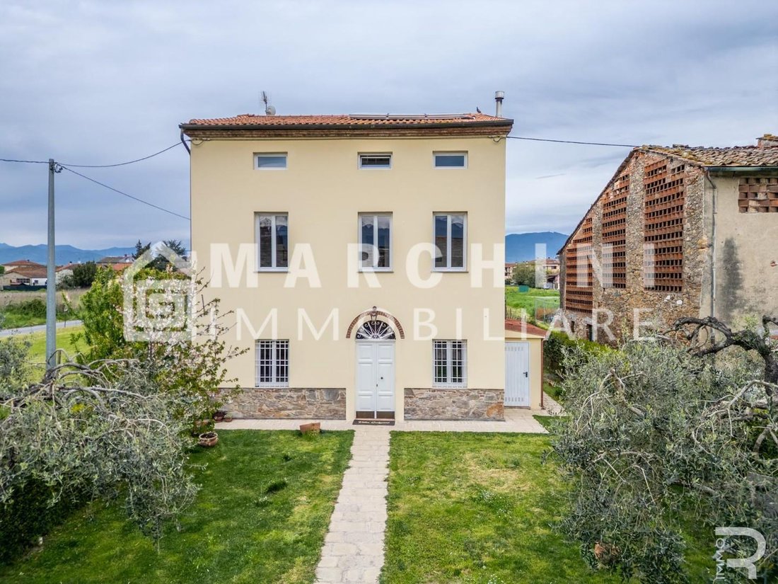 Villa in San Concordio, Lucca, Italy 3 - 16153927