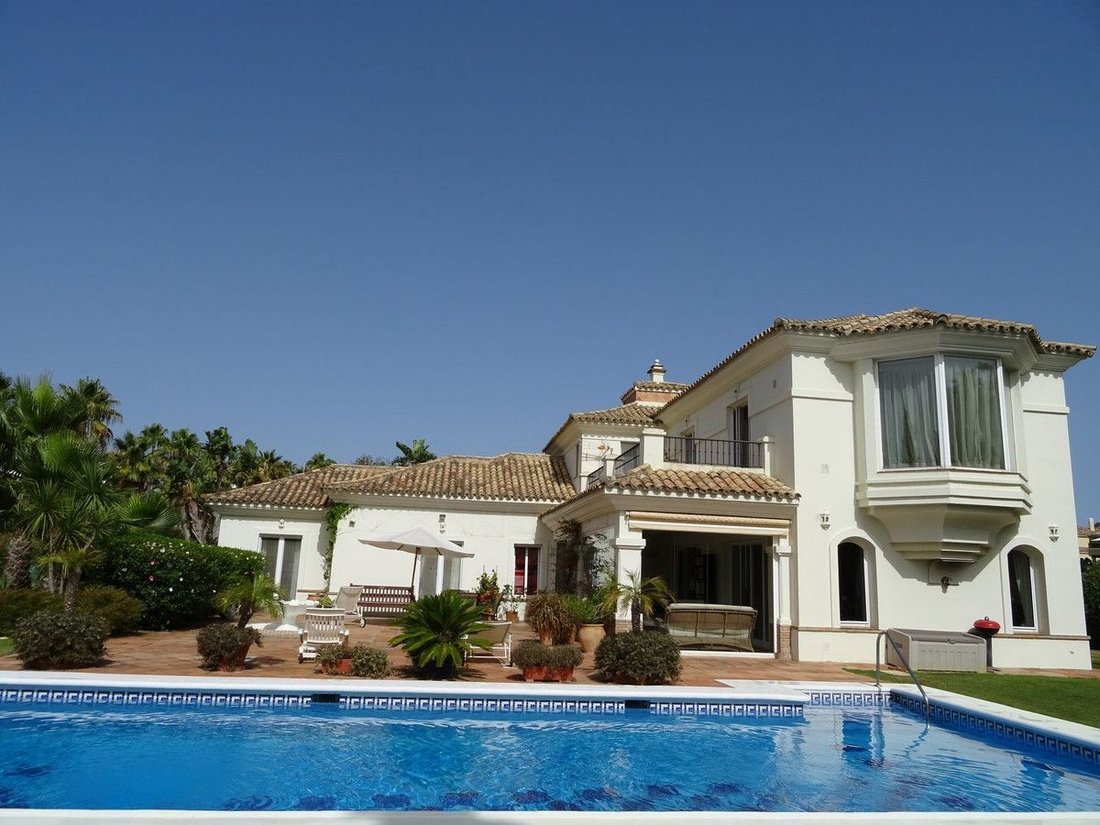 Villa in Sotogrande, San Roque, Andalusia 2 - 16158298