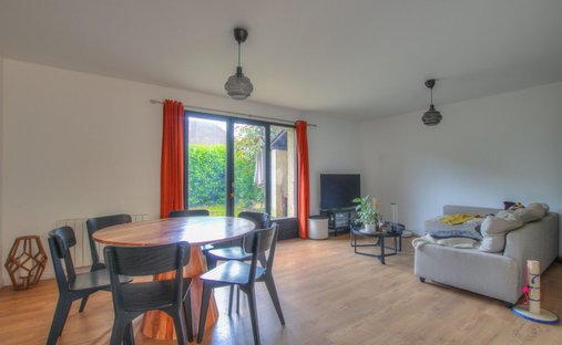 Casa en Ferney-Voltaire, Auvernia-Ródano-Alpes, Francia 1