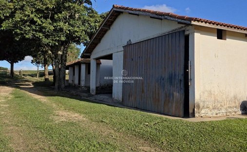 Rancho en Ronco, Estado de Paraná, Brasil 1