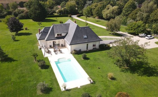 House in Poilly-lez-Gien, Centre-Val de Loire, France 1