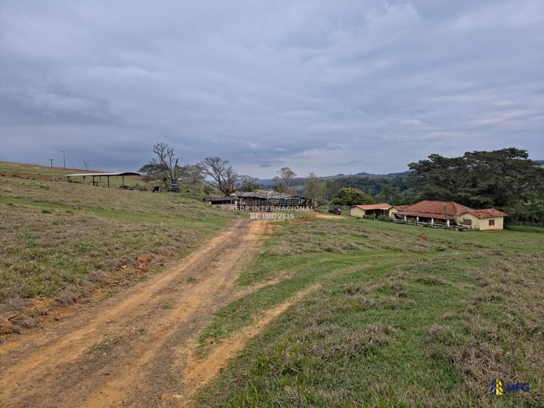 Farm Ranch in Botucatu, State of São Paulo, Brazil 1 - 16157441