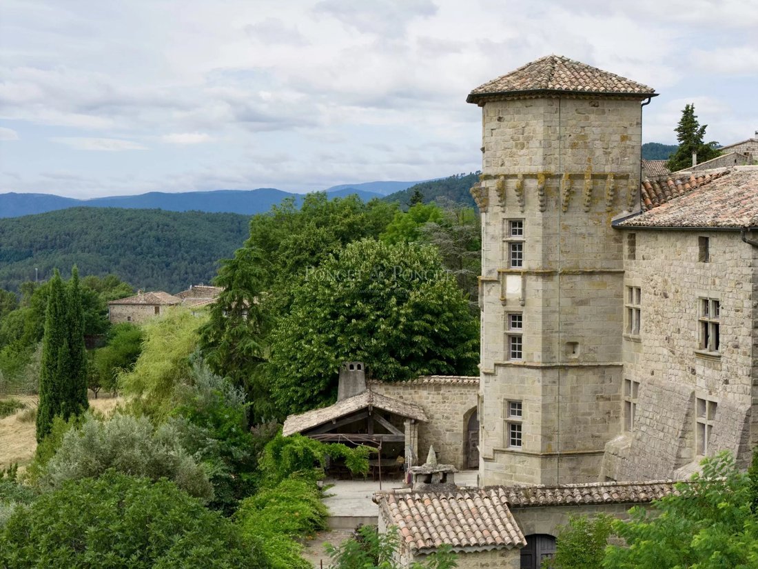 A Renaissance Jewel Where Time Stands Still – Ardèche’s Sunlit Château