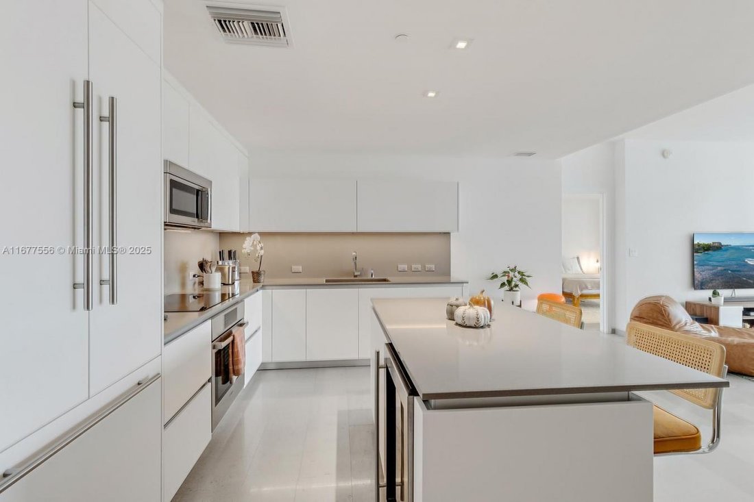 Condo in Miami, Florida, United States 2 - 16156803