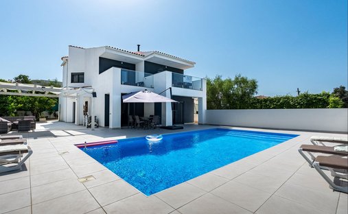 Villa in Olhos de Agua, Algarve, Portugal 1