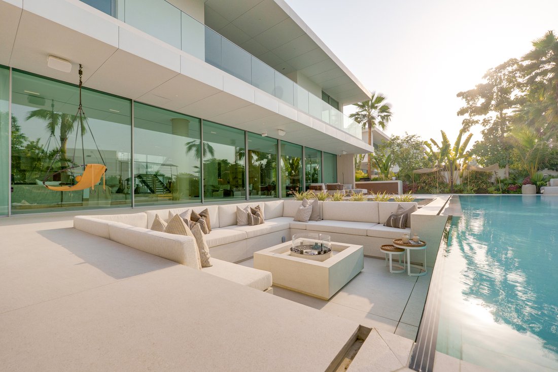 Villa in Hadaeq Sheikh Mohammed Bin Rashid, Dubai, United Arab Emirates 2 - 16158403