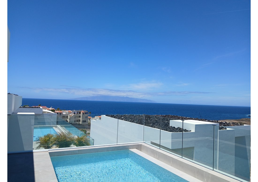 Villa in Adeje, Canary Islands, Spain 1 - 15736374