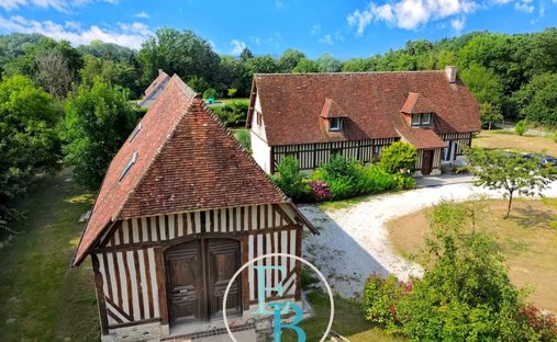 House in ZAC-Centre Ville, Dives-sur-Mer, France 1