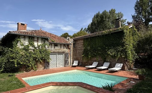 Estate in Le Fousseret, Occitania, France 1
