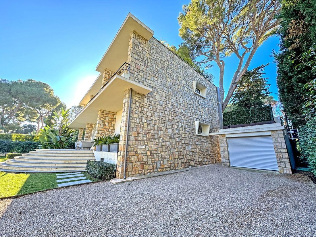 House in Antibes, Provence-Alpes-Côte d'Azur, France 5 - 16158861