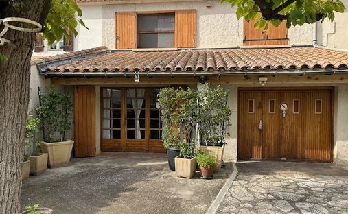 House in Arles, Provence-Alpes-Côte d'Azur, France 1