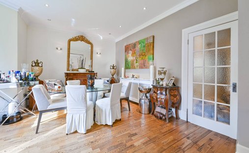 Apartment in St John's Wood, Westminster, England 1