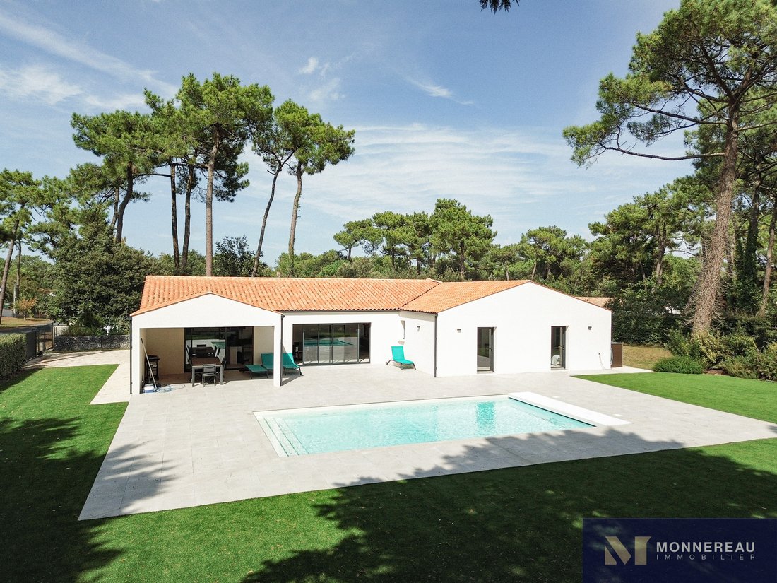 House in Les Mathes, Nouvelle-Aquitaine, France 2 - 16131202