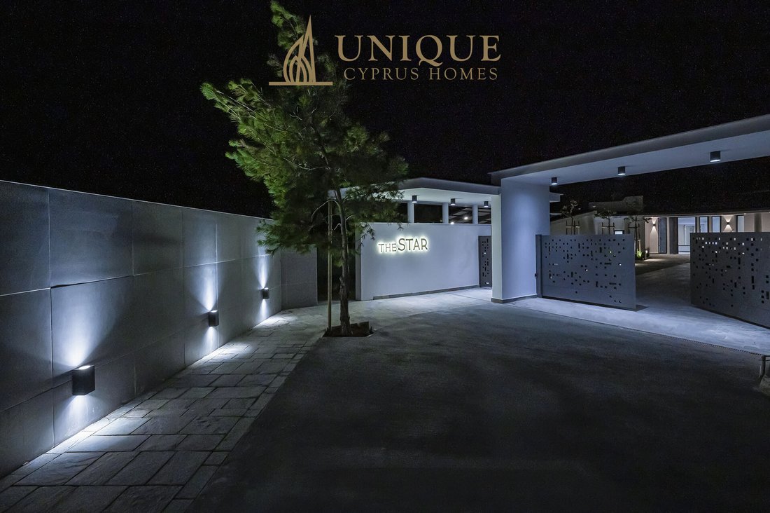 Bungalow in Kissonerga, Paphos, Cyprus 2 - 13049811