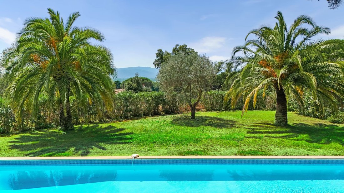 Villa in Grimaud, Provence-Alpes-Côte d'Azur, France 5 - 16158994