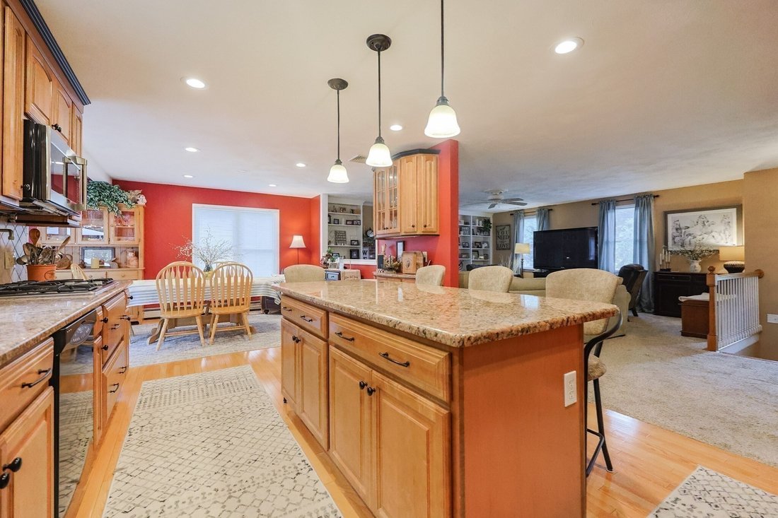 House in Lynnfield, Massachusetts, United States 1 - 16160062