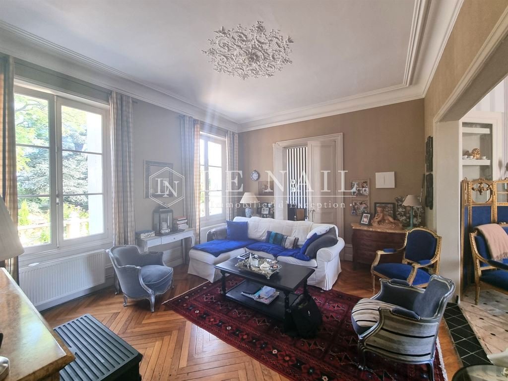 A Loire Valley Château Where Vineyards Whisper to the Stars