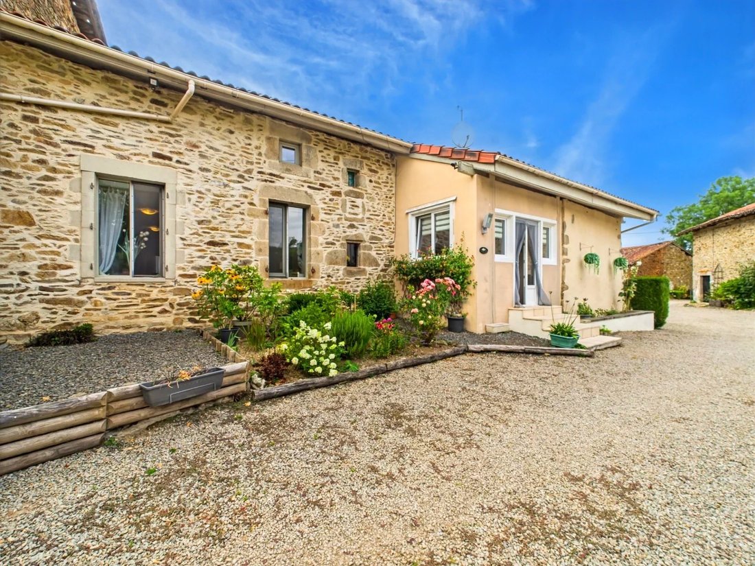 House in Cussac, Nouvelle-Aquitaine, France 1 - 16160817
