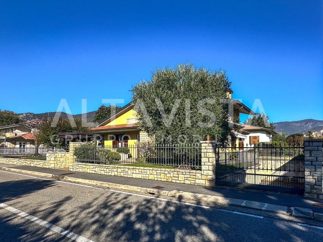 Villa in Rezzato, Lombardy, Italy 3 - 13508475