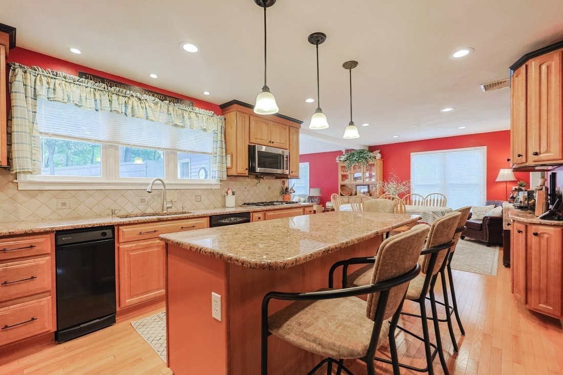 House in Lynnfield, Massachusetts, United States 3 - 16160062